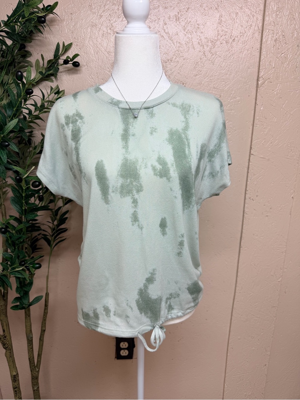 Como Vintage Sage Green Tie-Hem Short Sleeve Tee